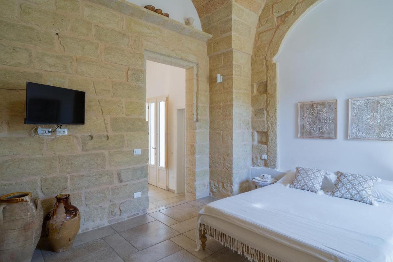 Li Perrini Boutique B&B Acquarica Экстерьер фото
